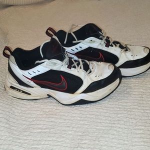 Nike Air Monarch Men's sz 9.5